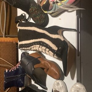 Shoes sizes 5 , 7 and 8